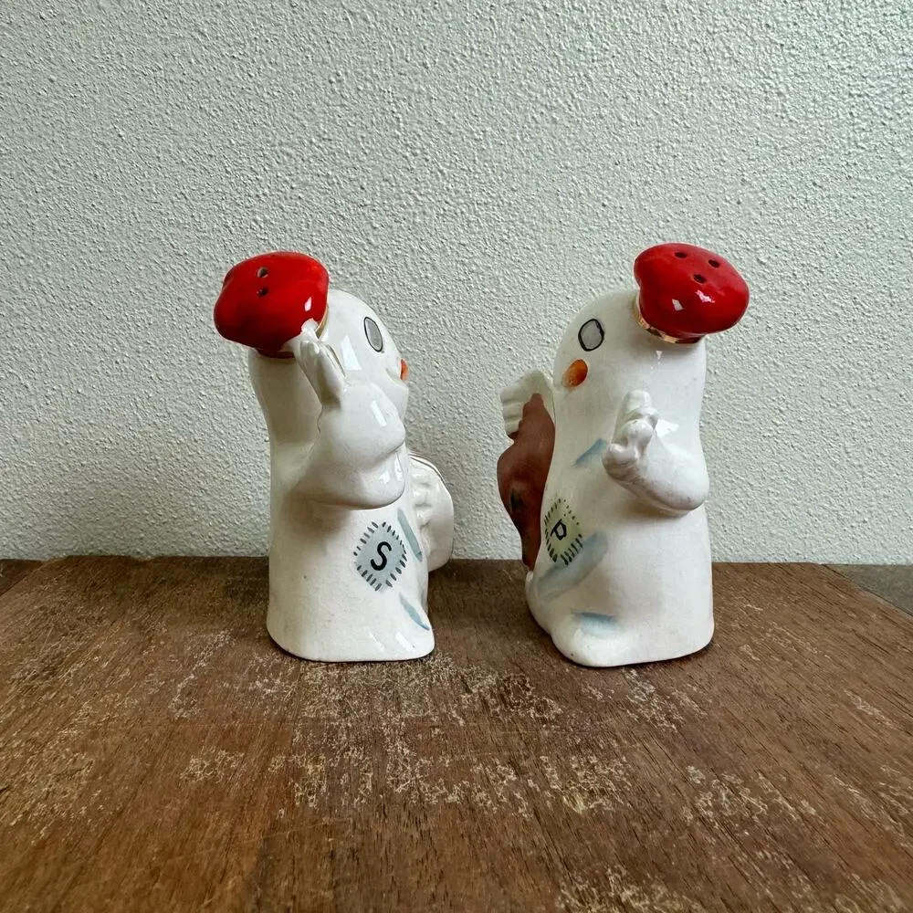 Japan MCM Mid Century VINTAGE spooky cooking chef ghost‎ salt pepper shakers
